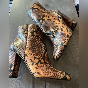 Steve Madden snake print booties size 8.5